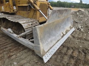 Bulldozer de marque Caterpillar année 1984 — photo 2