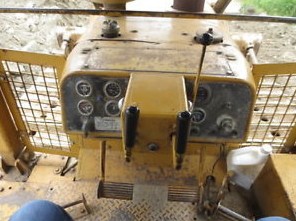 Bulldozer de marque Caterpillar année 1984 — photo 5