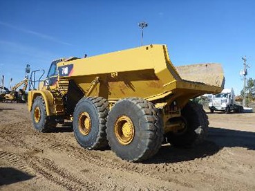 Camion articulé de marque CATERPILLAR année 2005 — photo 4