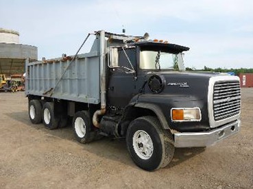 Camion Benne de marque FORD année 1986 — photo 2
