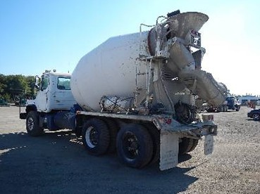 Camion bétonnière de marque MACK année 1989 — photo 4
