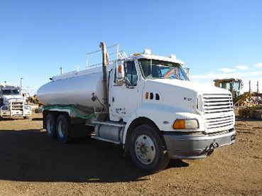 Camion citerne de marque FORD année 1996 — photo 2