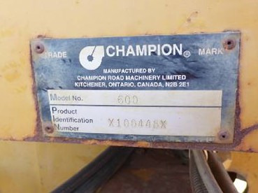Compacteur de marque CHAMPION année 1996 — photo 5