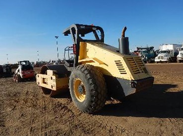Compacteur de marque BOMAG année 2001 — photo 4