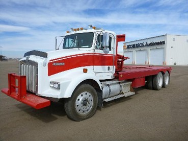 Camion plate-forme de marque KENWORTH année 1999 — photo 2