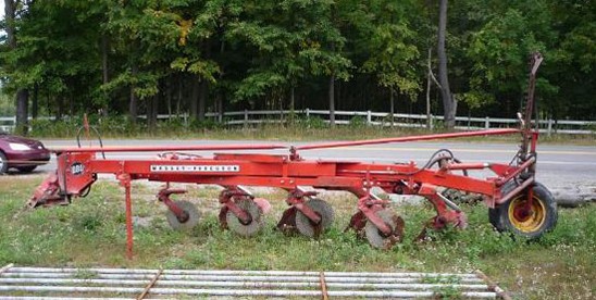 Houe-mécanique de marque Massey Ferguson — photo 2