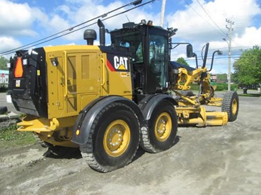 Niveleuse Caterpillar année 2013 — photo 3