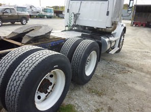 Camion tracteur 10 roues année 2005 — photo 2