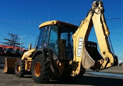 Tractopelle de marque John Deere année 2003 — photo 3