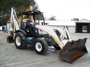 Tractopelle de marque Terex année 2005 — photo 4